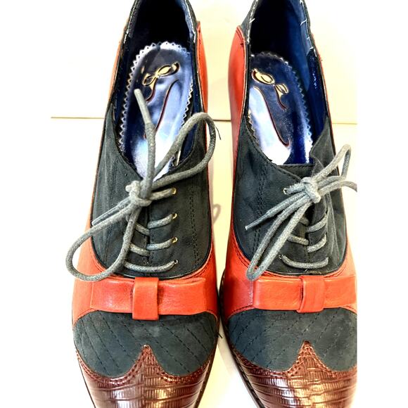 Poetic License red blue leather and suede 1940 style pump laces and bows EU 39.5 - Picture 3 of 10